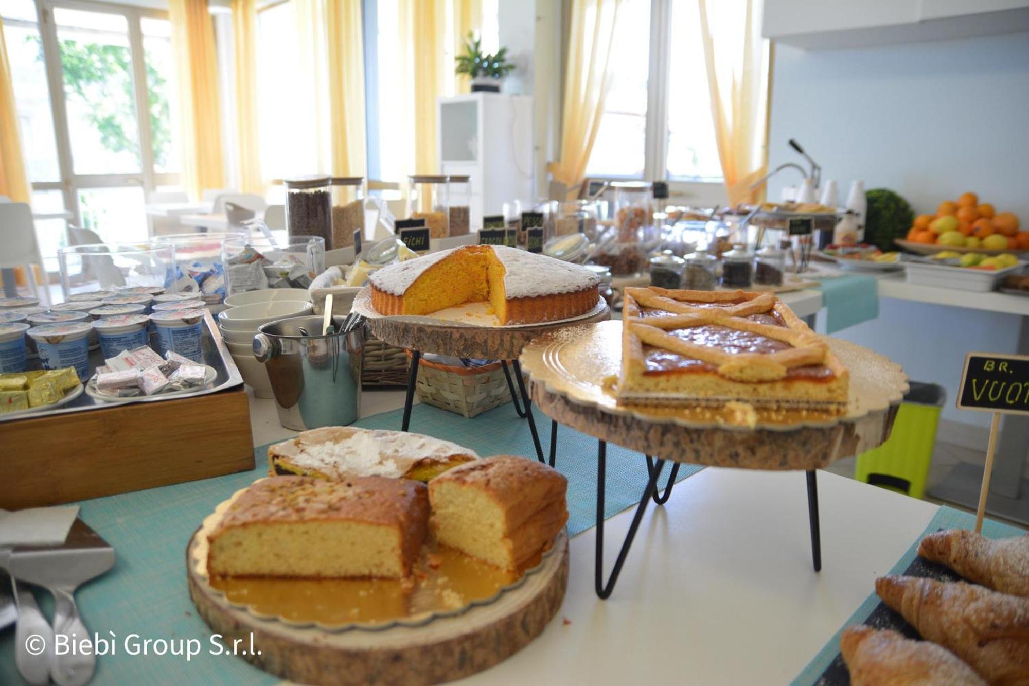 Hotel Giorg - Waterpark Included Rimini Bagian luar foto