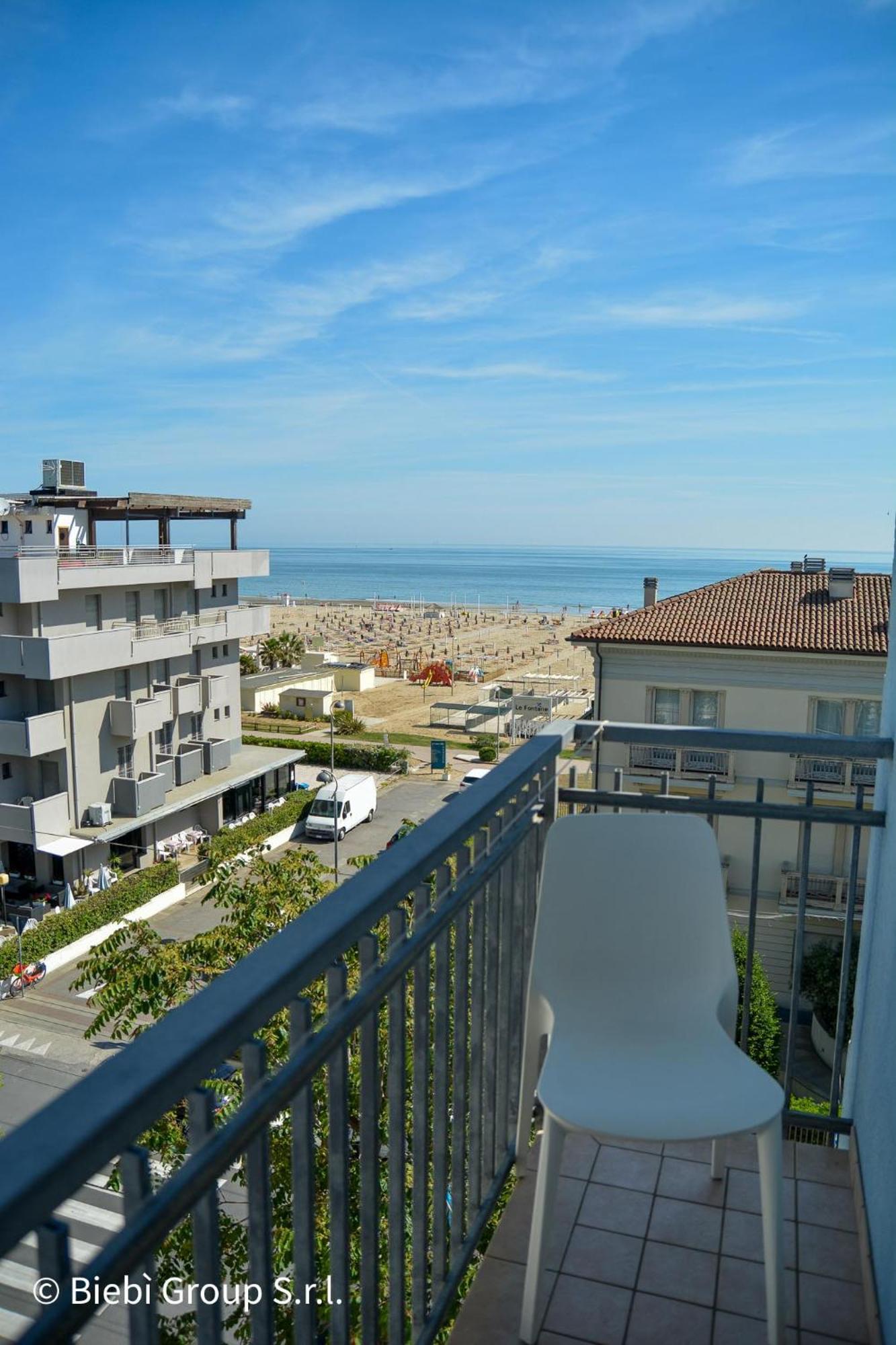 Hotel Giorg - Waterpark Included Rimini Bagian luar foto