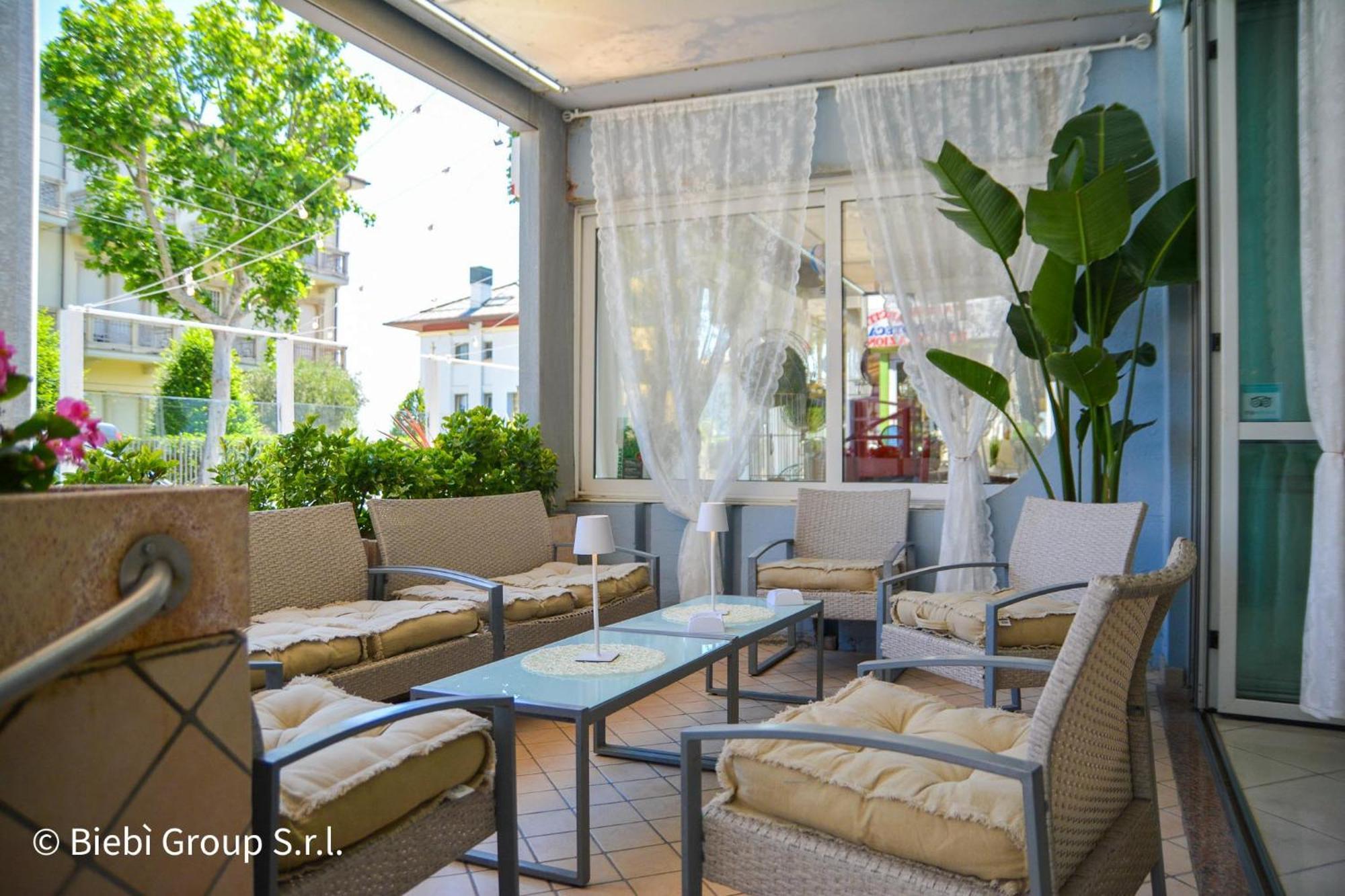 Hotel Giorg - Waterpark Included Rimini Bagian luar foto